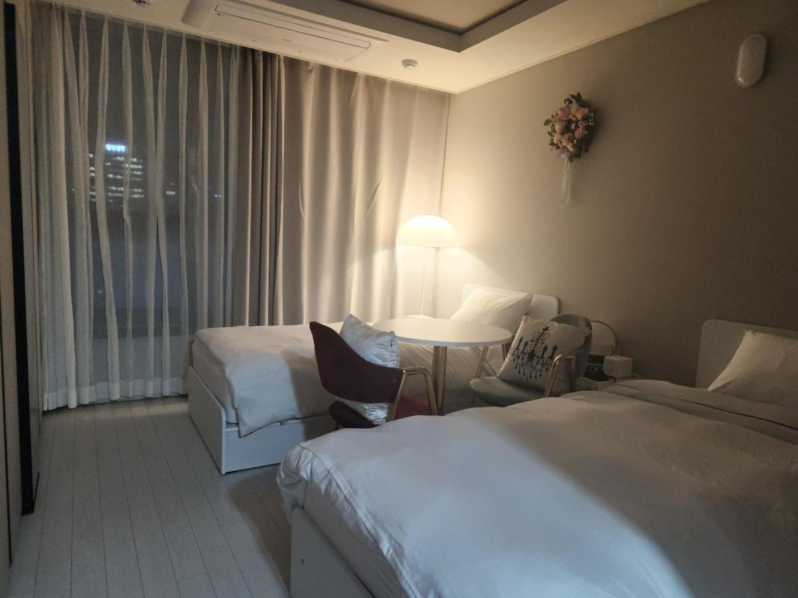 Daegu Star B&B Dsr Hotel Lily Guestroom Exterior foto