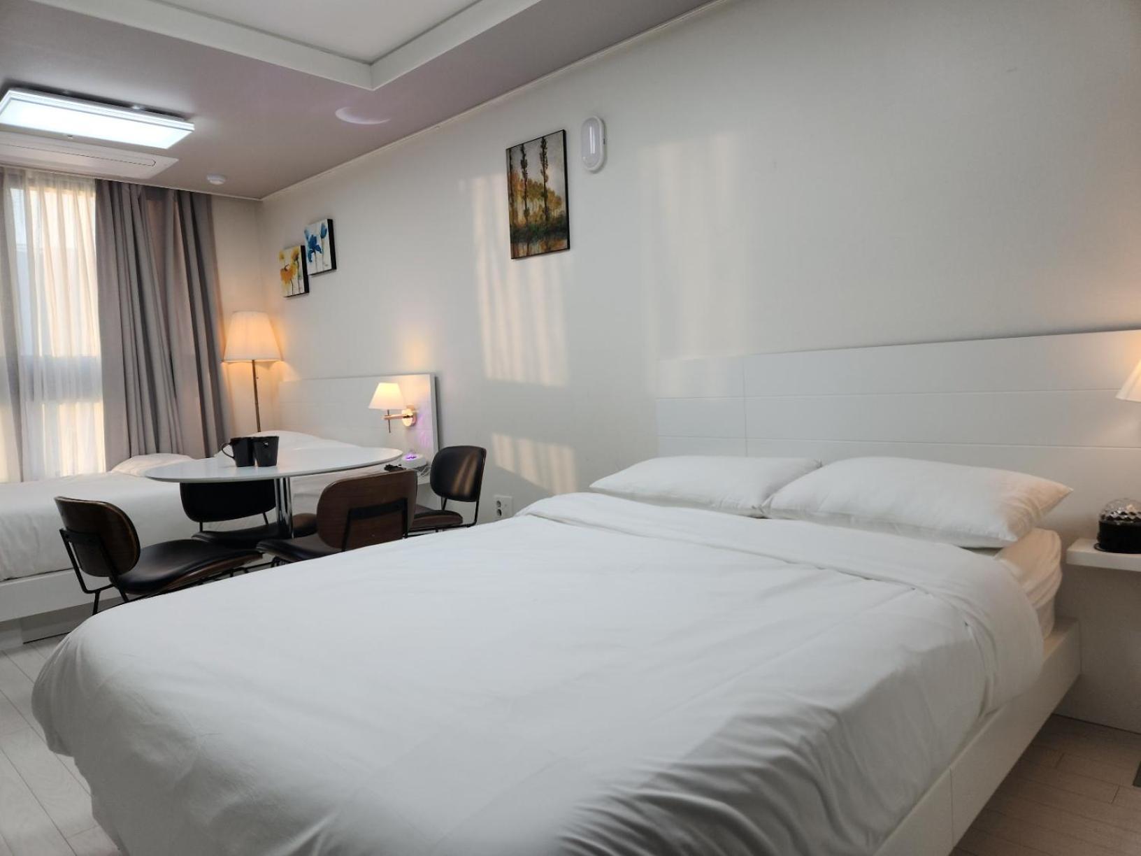 Daegu Star B&B Dsr Hotel Lily Guestroom Exterior foto