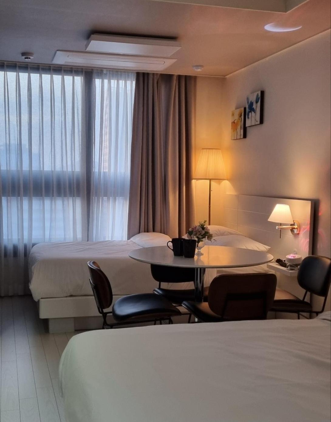 Daegu Star B&B Dsr Hotel Lily Guestroom Exterior foto