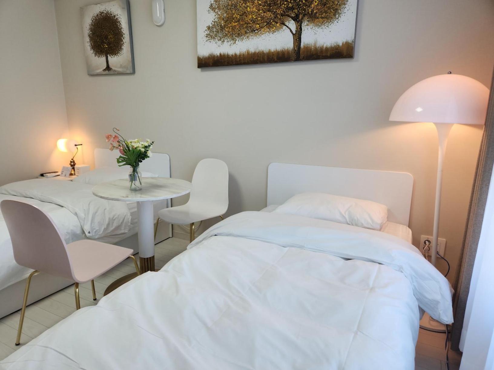 Daegu Star B&B Dsr Hotel Lily Guestroom Quarto foto